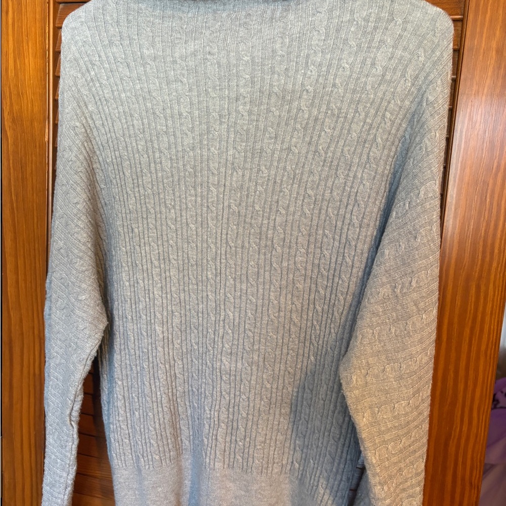 Tahari Light Gray Textured Knit Sweater